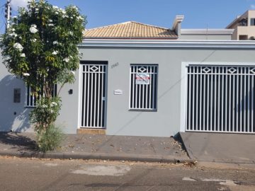 Casa - Aluguel - Centro - Auriflama - SP